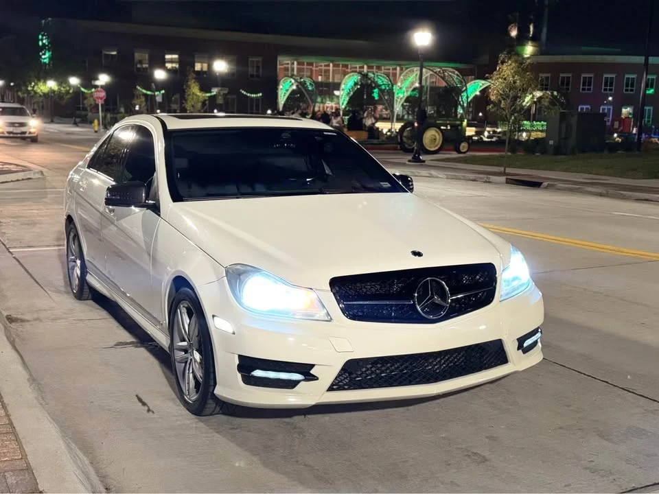 2012 Mercedes-Benz W204 C-Class - Image 12 of 20