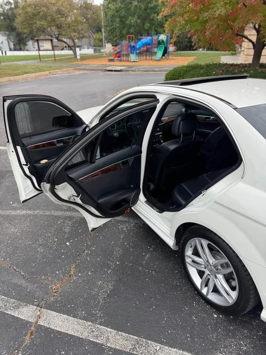 2012 Mercedes-Benz W204 C-Class - Image 9 of 20