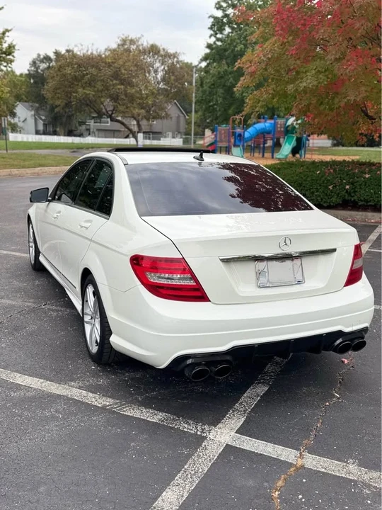 2012 Mercedes-Benz W204 C-Class - Image 3 of 20