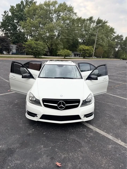 2012 Mercedes-Benz W204 C-Class - Image 6 of 20
