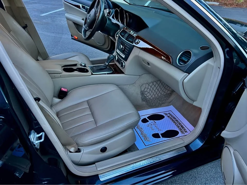 2012 Mercedes-Benz W204 C-Class - Image 11 of 16