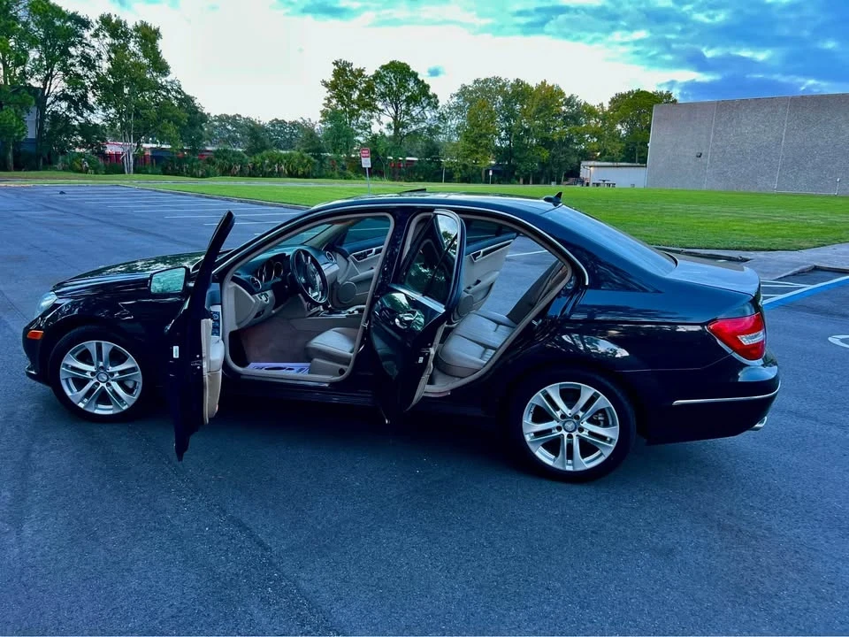 2012 Mercedes-Benz W204 C-Class - Image 8 of 16