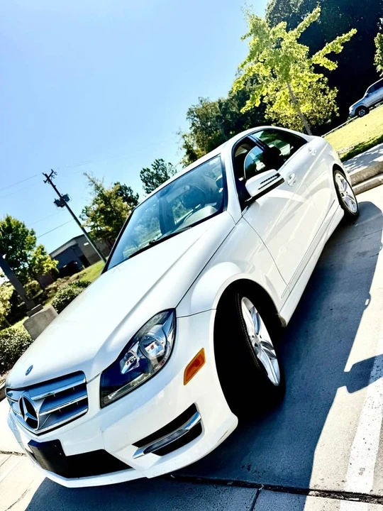 2012 Mercedes-Benz W204 C-Class - Image 3 of 13