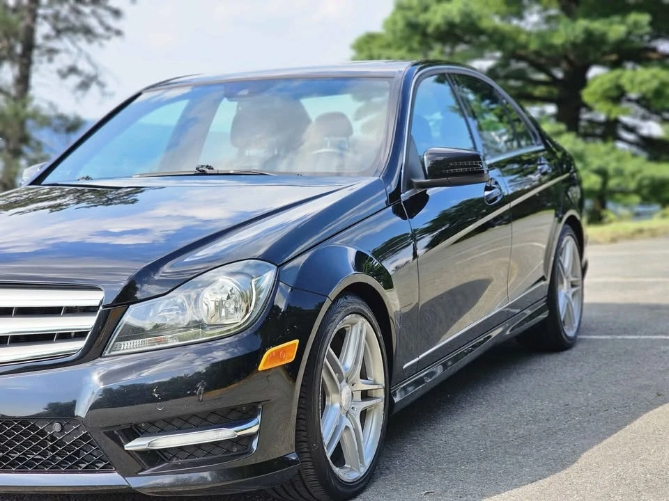 2012 Mercedes-Benz W204 C-Class - Image 2 of 19