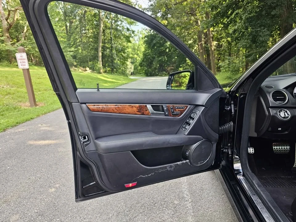 2012 Mercedes-Benz W204 C-Class - Image 17 of 19
