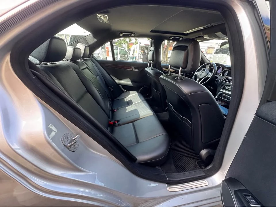2012 Mercedes-Benz W204 C-Class - Image 8 of 10