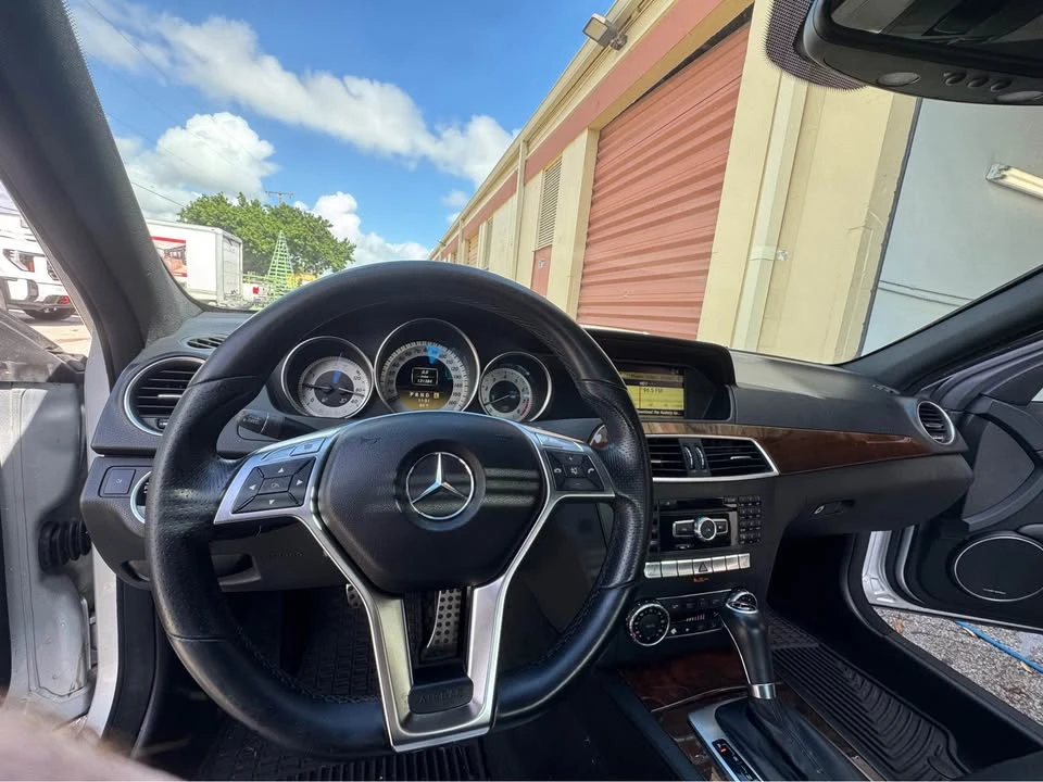 2012 Mercedes-Benz W204 C-Class - Image 9 of 10