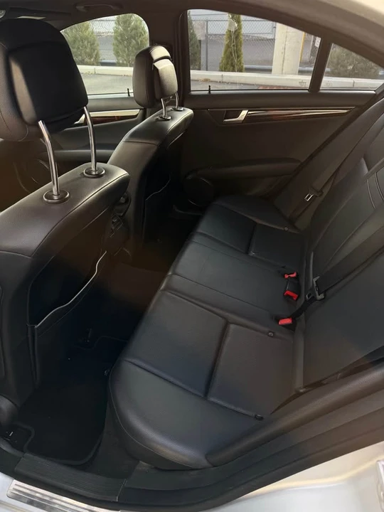 2012 Mercedes-Benz W204 C-Class - Image 14 of 17