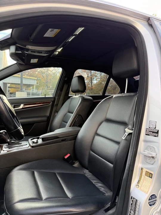 2012 Mercedes-Benz W204 C-Class - Image 3 of 17