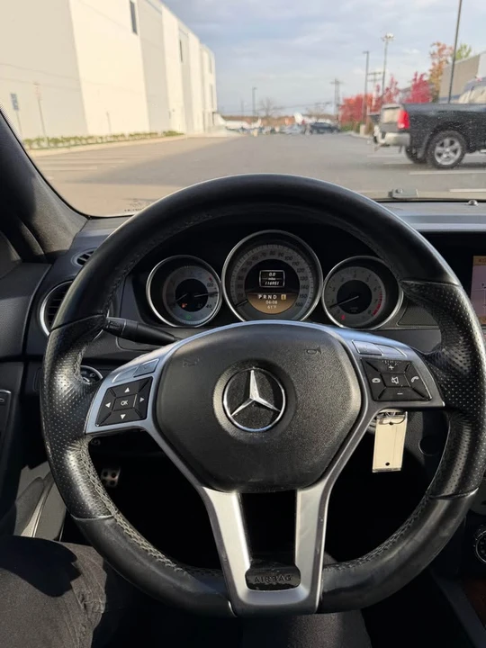 2012 Mercedes-Benz W204 C-Class - Image 16 of 17
