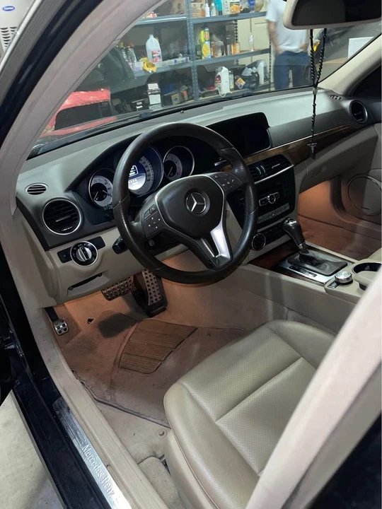 2012 Mercedes-Benz W204 C-Class - Image 6 of 10