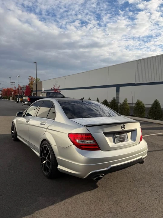 2012 Mercedes-Benz W204 C-Class - Image 7 of 17