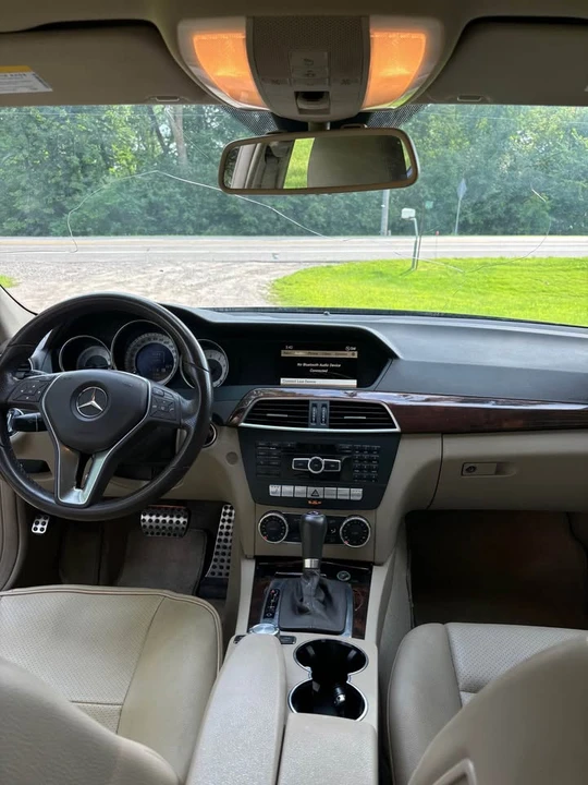 2012 Mercedes-Benz W204 C-Class - Image 9 of 10