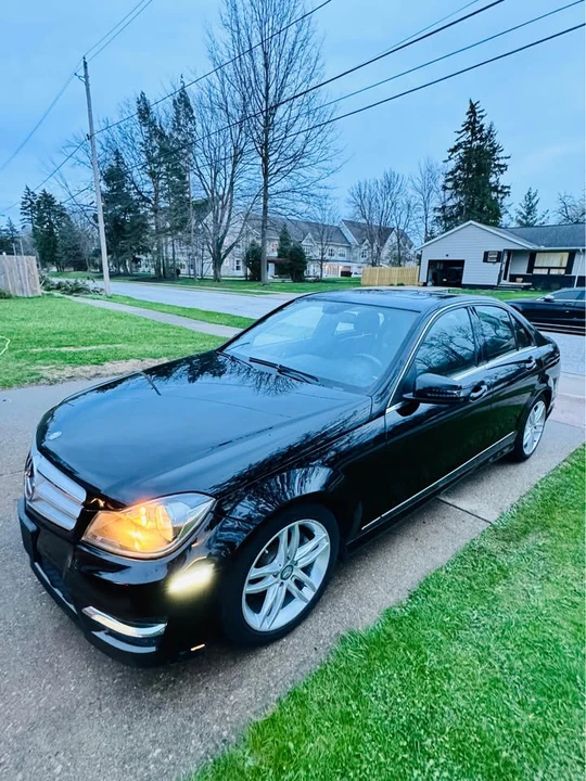 2012 Mercedes-Benz W204 C-Class - Image 16 of 18