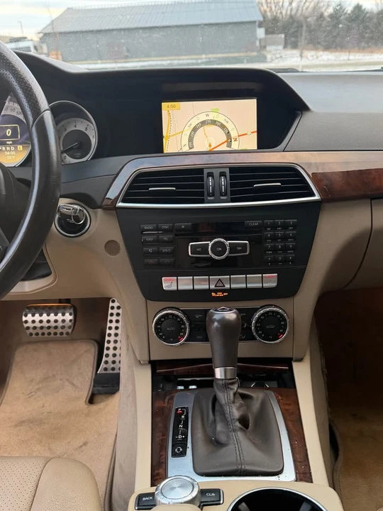 2012 Mercedes-Benz W204 C-Class - Image 12 of 18