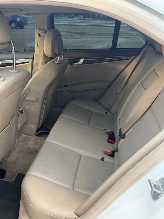 2012 Mercedes-Benz W204 C-Class - Image 13 of 18