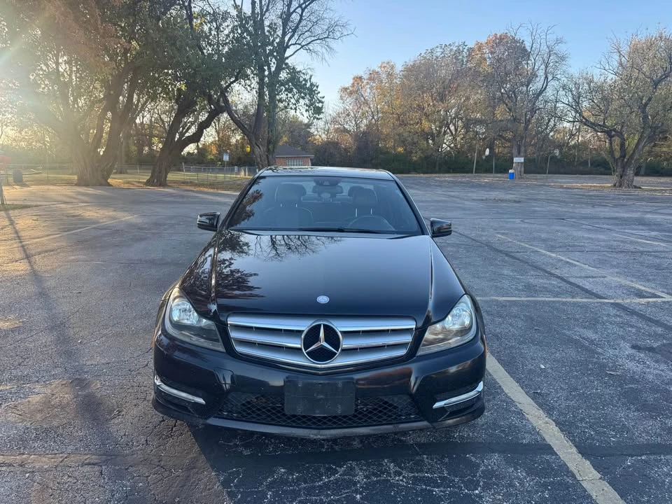 2012 Mercedes-Benz W204 C-Class - Image 6 of 17