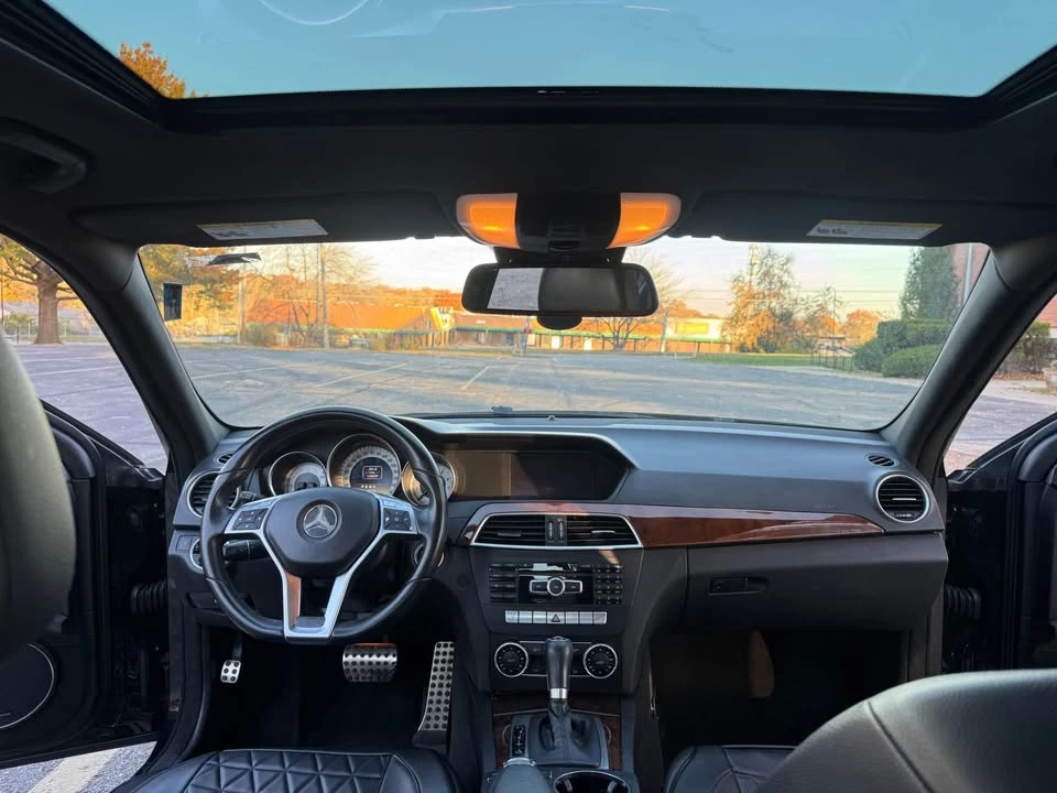 2012 Mercedes-Benz W204 C-Class - Image 11 of 17