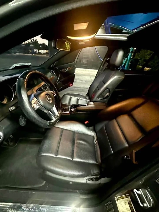 2012 Mercedes-Benz W204 C-Class - Image 6 of 8