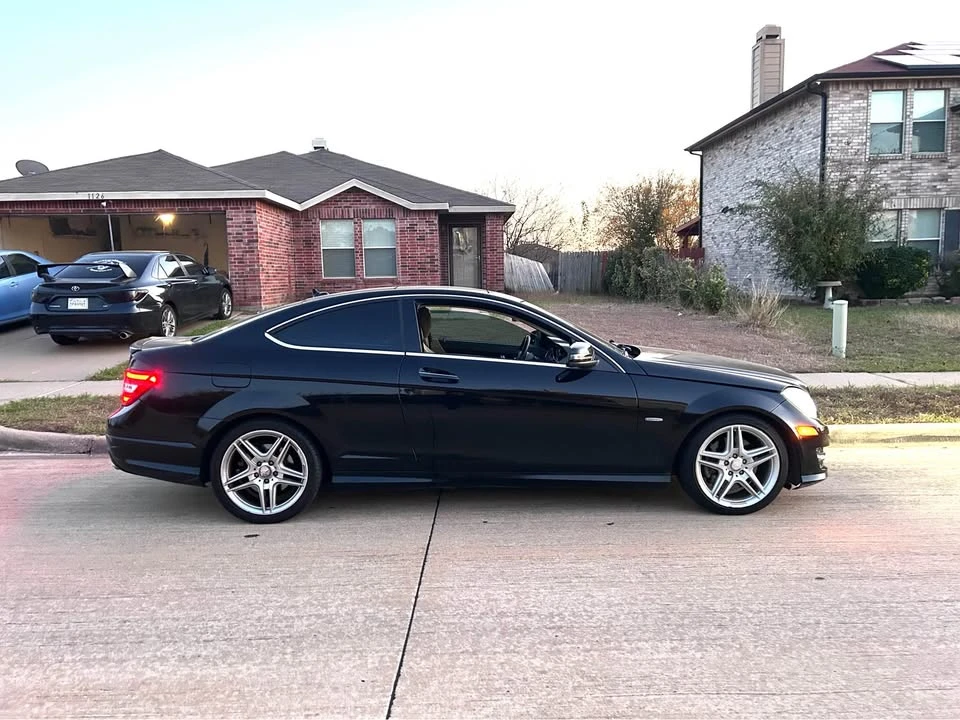 2012 Mercedes-Benz W204 C-Class - Image 3 of 12