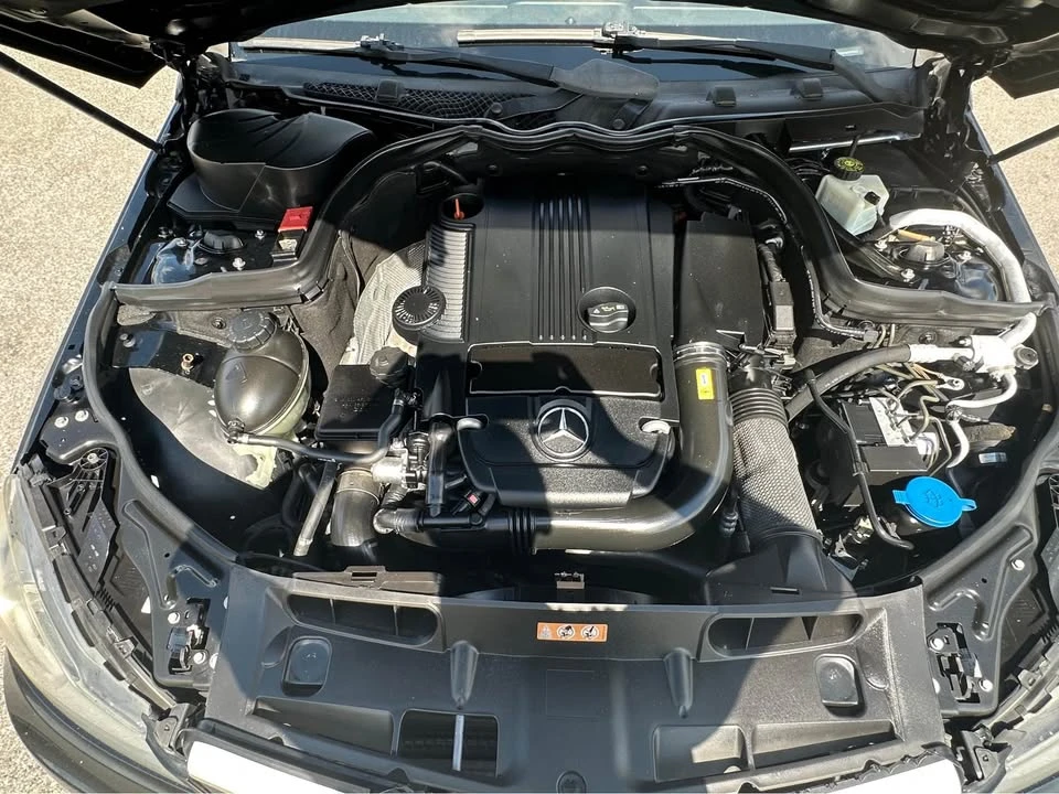 2012 Mercedes-Benz W204 C-Class - Image 10 of 17