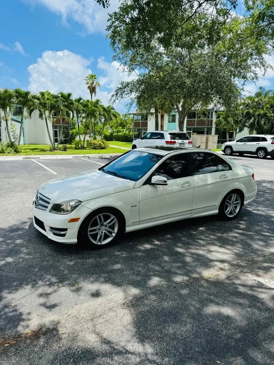 2012 Mercedes-Benz W204 C-Class - Image 3 of 6