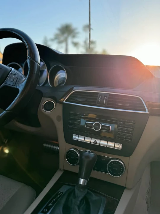 2012 Mercedes-Benz W204 C-Class - Image 5 of 14