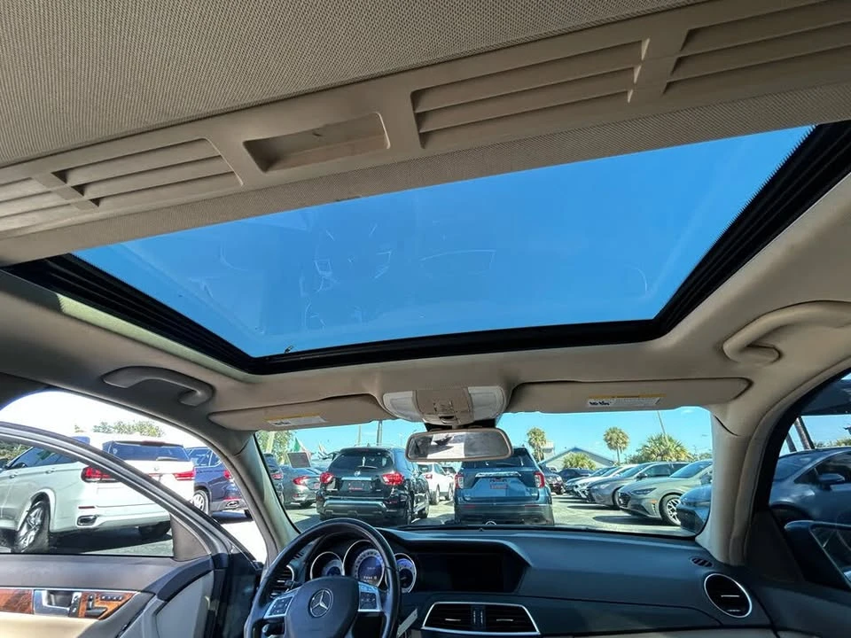 2012 Mercedes-Benz W204 C-Class - Image 3 of 11