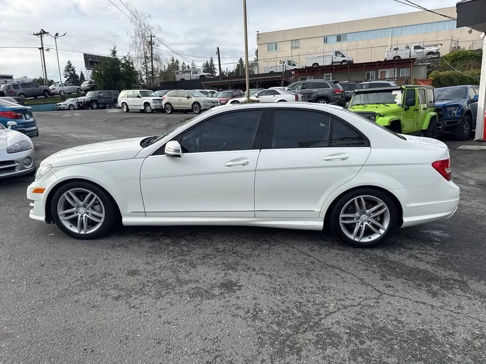 2012 Mercedes-Benz W204 C-Class - Image 2 of 19