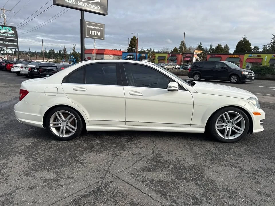 2012 Mercedes-Benz W204 C-Class - Image 7 of 19