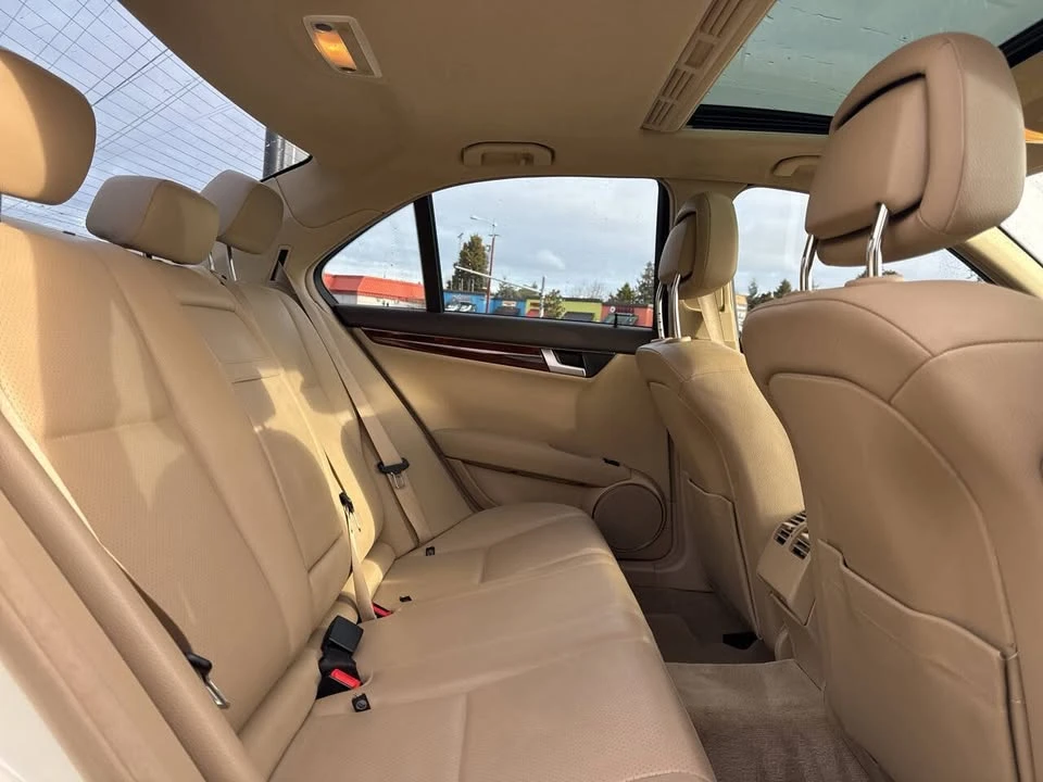 2012 Mercedes-Benz W204 C-Class - Image 17 of 19