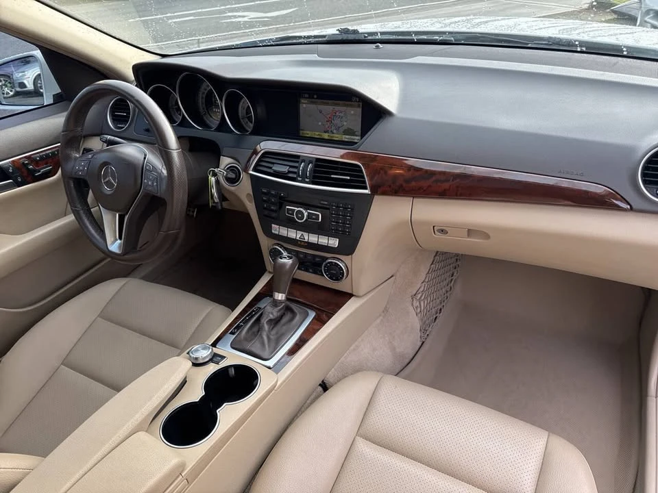 2012 Mercedes-Benz W204 C-Class - Image 15 of 19