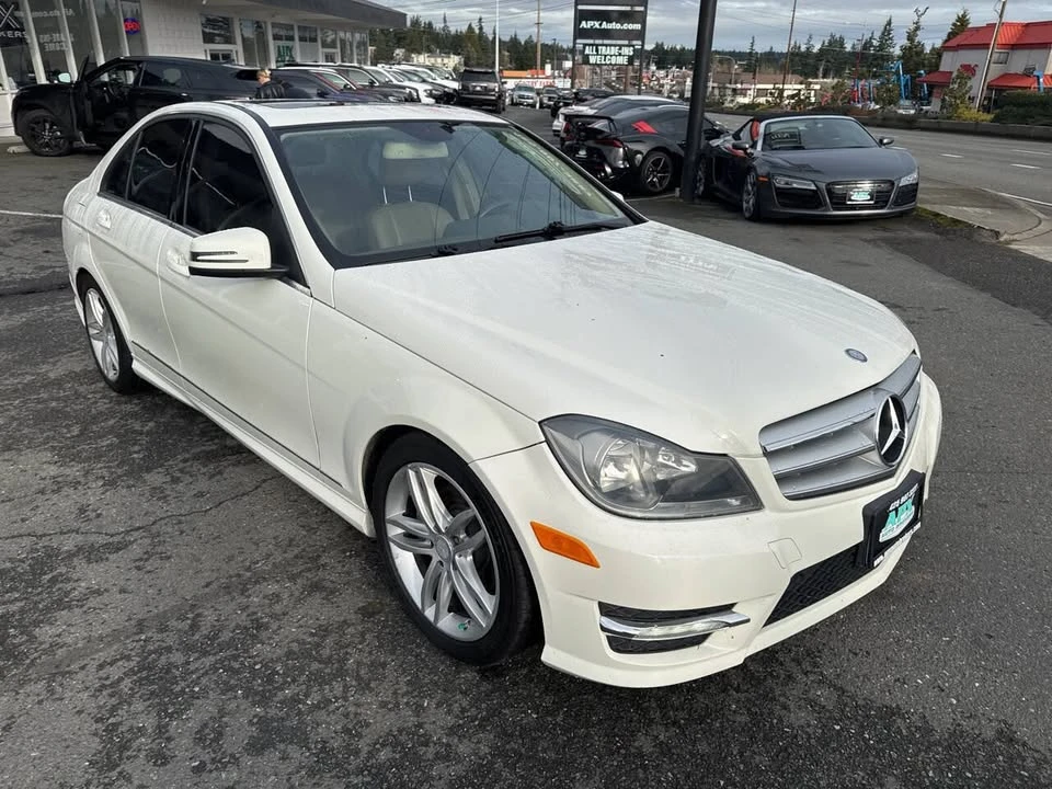 2012 Mercedes-Benz W204 C-Class - Image 8 of 19