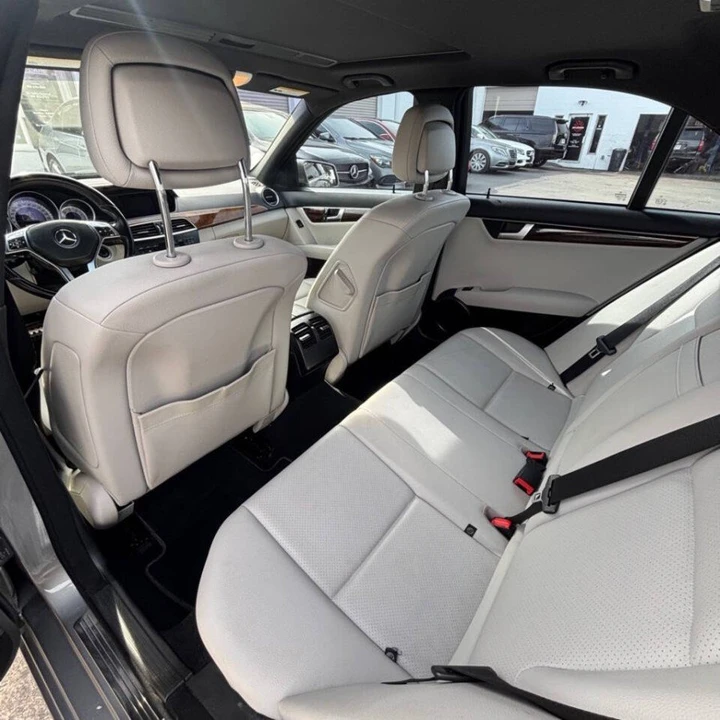 2012 Mercedes-Benz W204 C-Class - Image 17 of 20