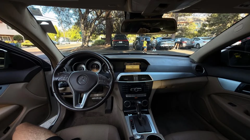 2012 Mercedes-Benz W204 C-Class - Image 10 of 11