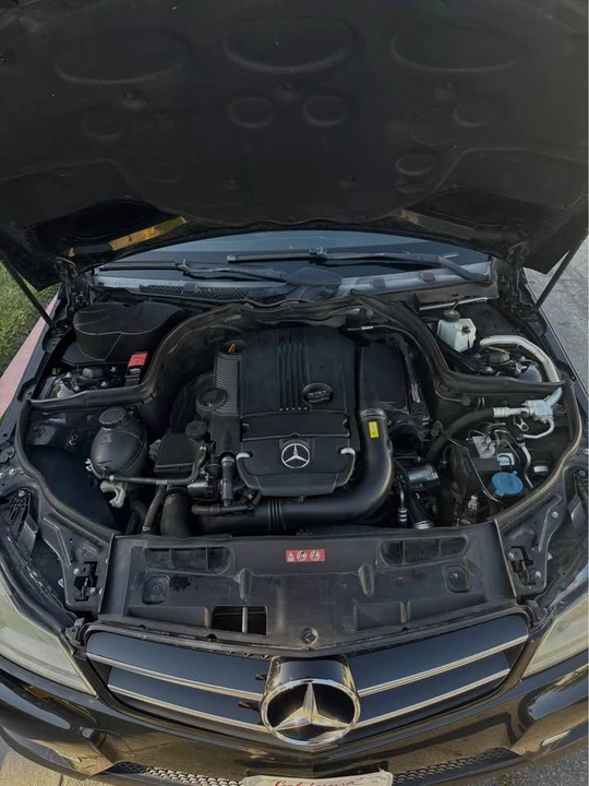 2012 Mercedes-Benz W204 C-Class - Image 16 of 18