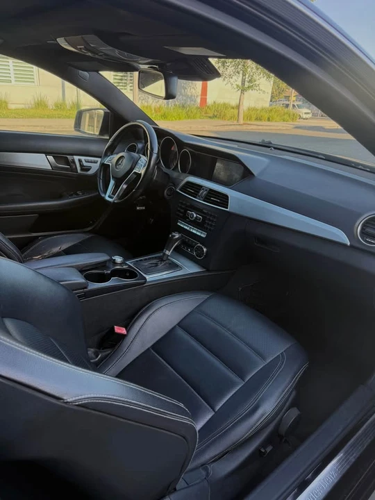 2012 Mercedes-Benz W204 C-Class - Image 13 of 18
