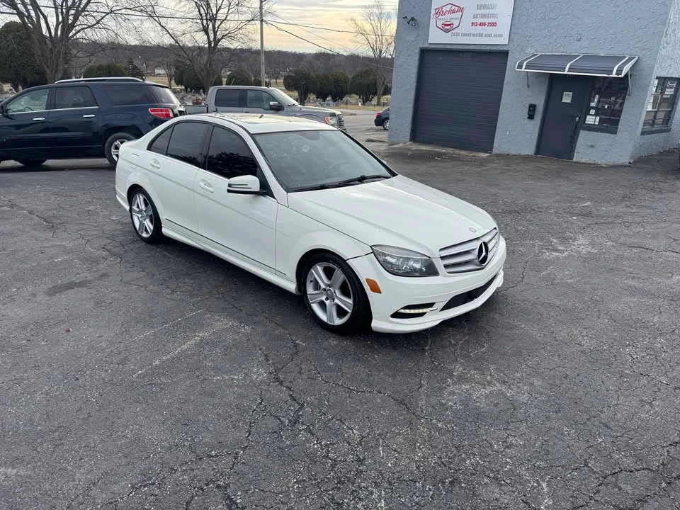 2012 Mercedes-Benz W204 C-Class - Image 4 of 10