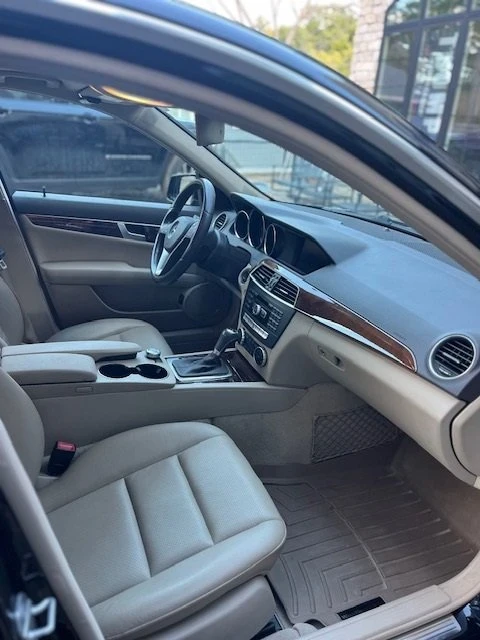 2012 Mercedes-Benz W204 C-Class - Image 9 of 12