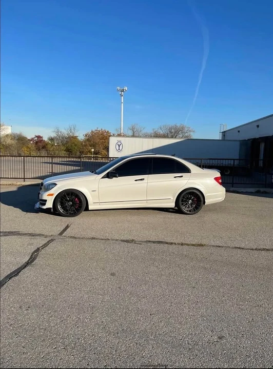 2012 Mercedes-Benz W204 C-Class - Image 2 of 5