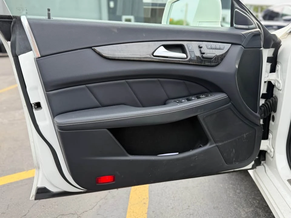 2012 Mercedes-Benz C218 CLS-Class - Image 8 of 14