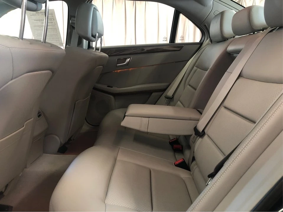 2012 Mercedes-Benz W212 E-Class - Image 10 of 20