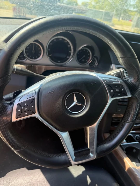 2012 Mercedes-Benz W212 E-Class - Image 2 of 8