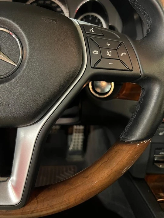 2012 Mercedes-Benz W212 E-Class - Image 15 of 20