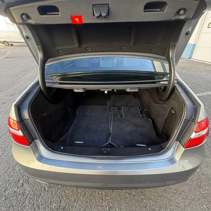 2012 Mercedes-Benz W212 E-Class - Image 18 of 20