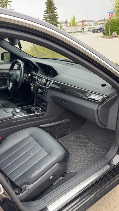 2012 Mercedes-Benz W212 E-Class - Image 7 of 15