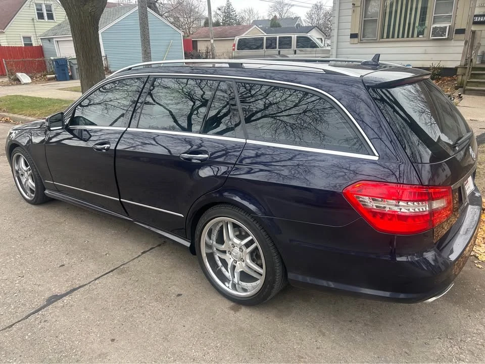 2012 Mercedes-Benz W212 E-Class - Image 2 of 2