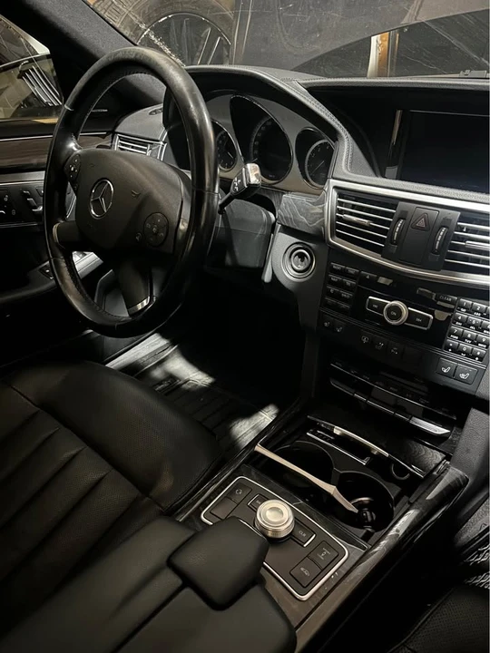 2012 Mercedes-Benz W212 E-Class - Image 3 of 3