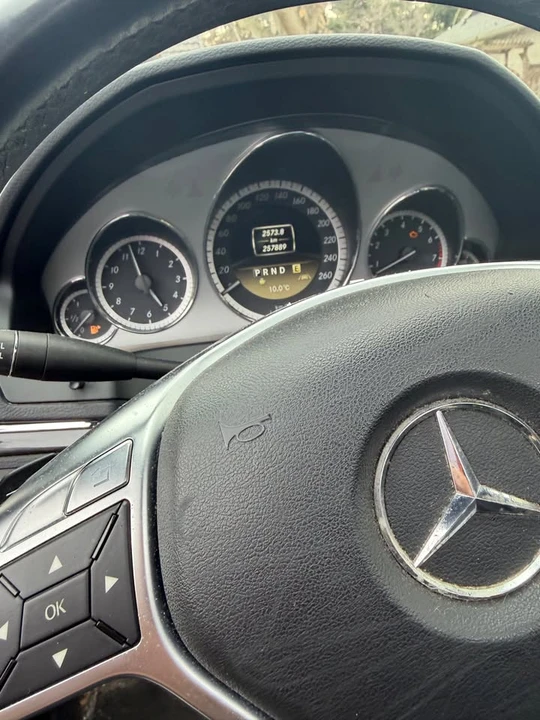 2012 Mercedes-Benz W212 E-Class - Image 7 of 10