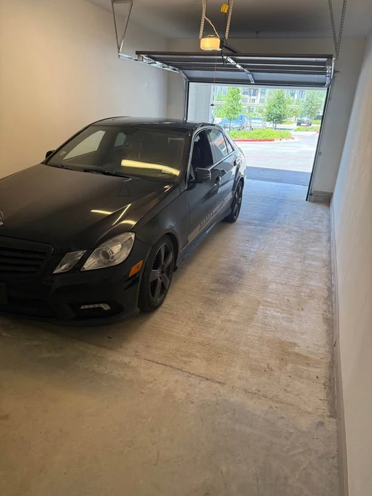 2012 Mercedes-Benz W212 E-Class - Image 2 of 3